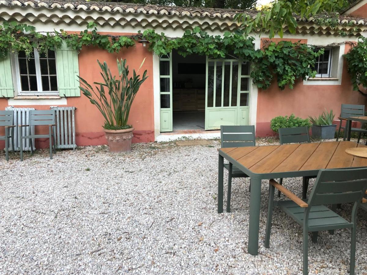 Le Pavillon -
