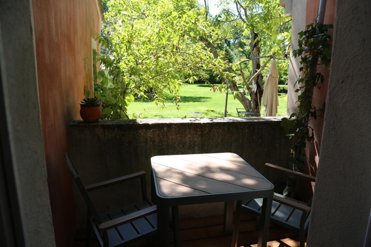 Le Pavillon -
